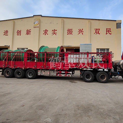 雙筒1.6米，單筒2米礦井提升機(jī)發(fā)貨。